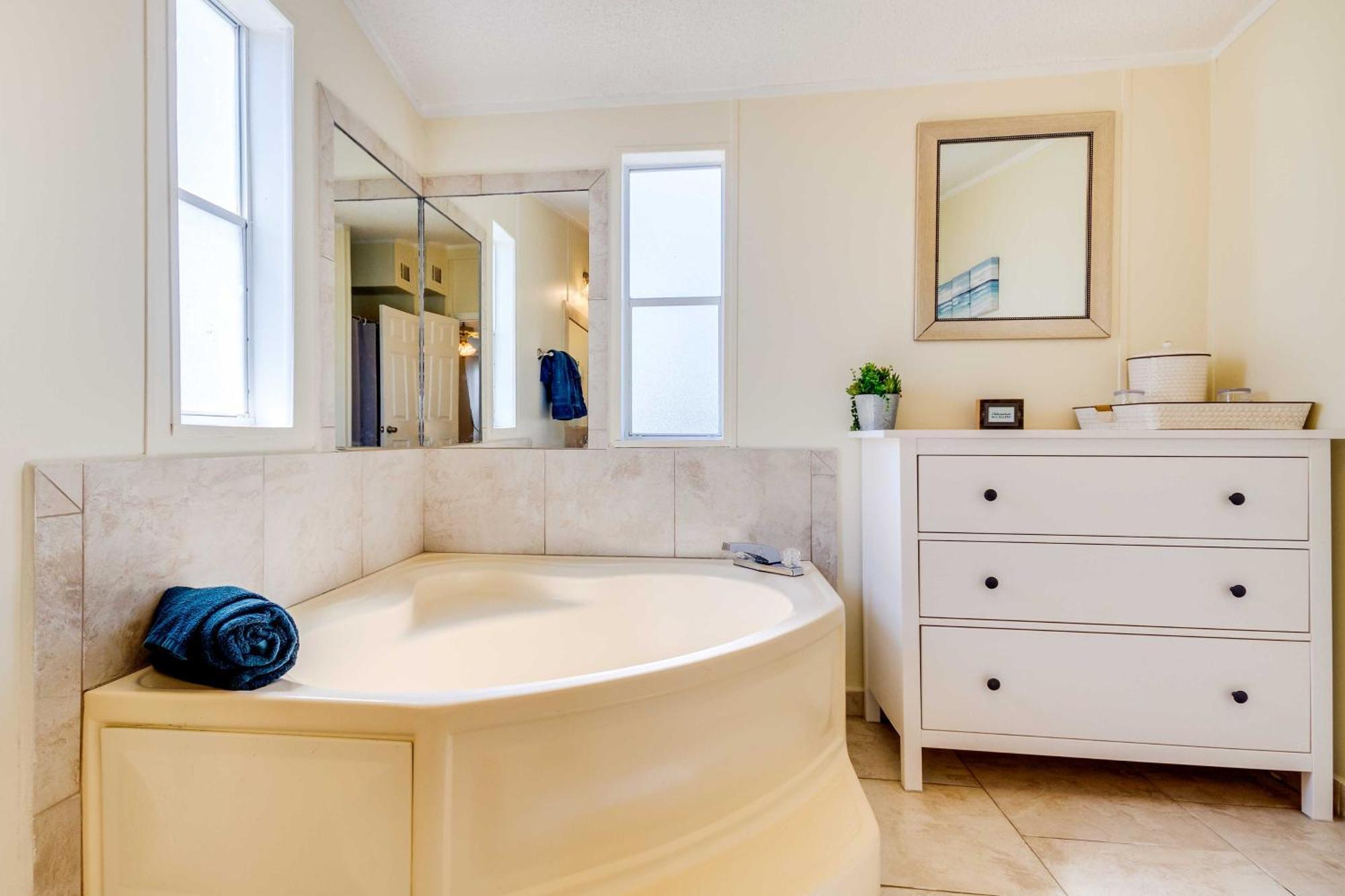 Stunning Pensacola Home, 8 Mi To Downtown! Extérieur photo